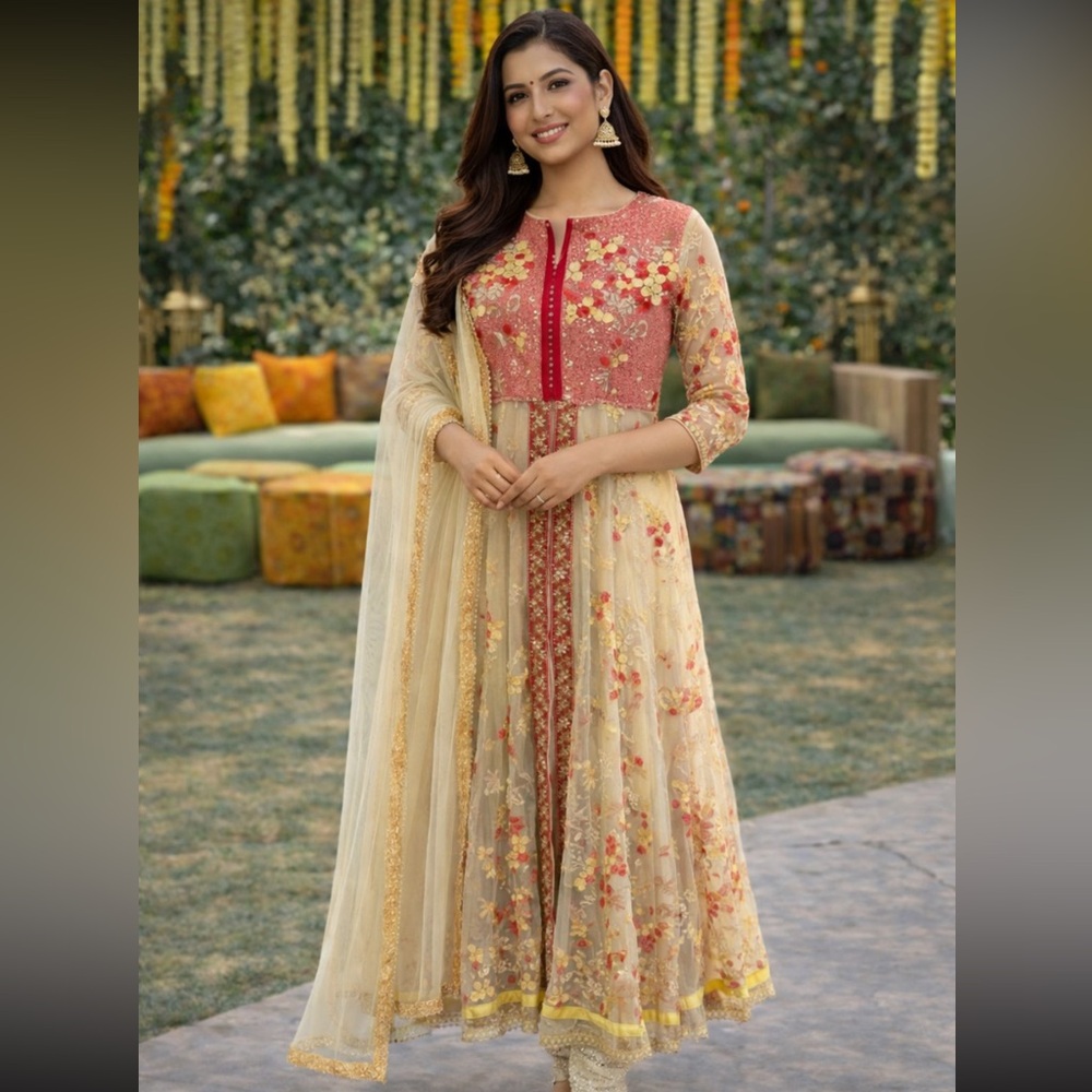 Once worn Designer heavy Floral sequin Embroidered kurta set you cannot miss